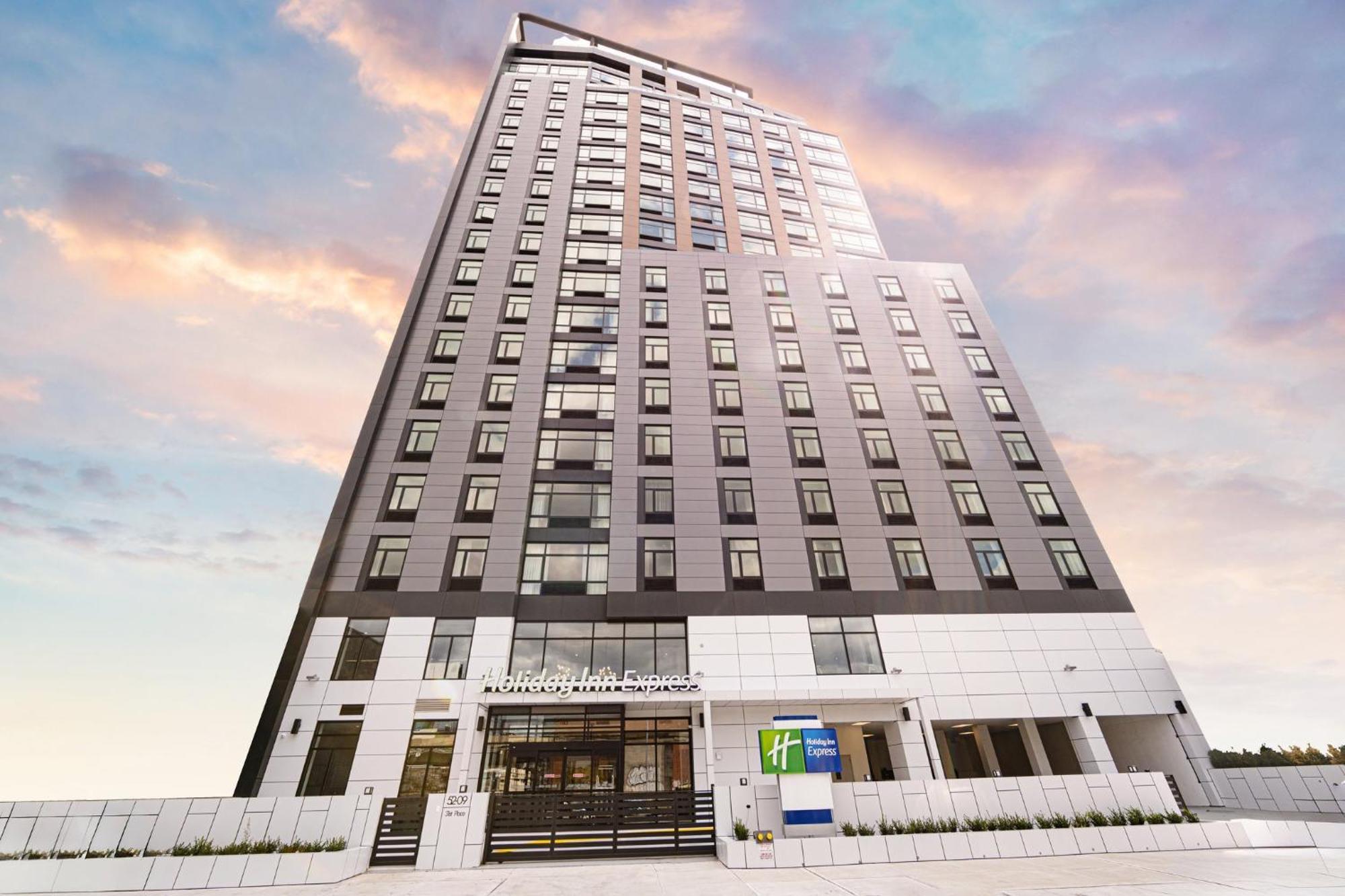 Holiday Inn Express Long Island City E - New York By Ihg Exterior foto