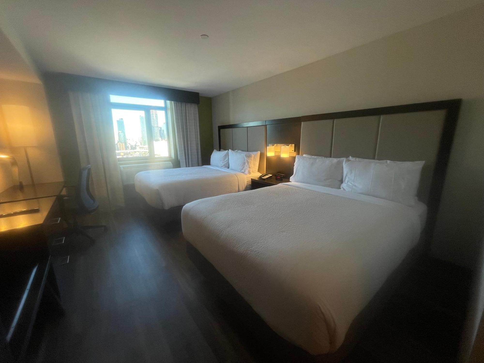 Holiday Inn Express Long Island City E - New York By Ihg Exterior foto