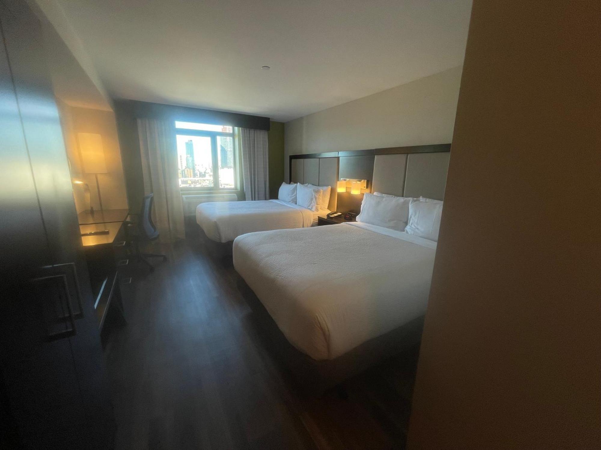 Holiday Inn Express Long Island City E - New York By Ihg Exterior foto